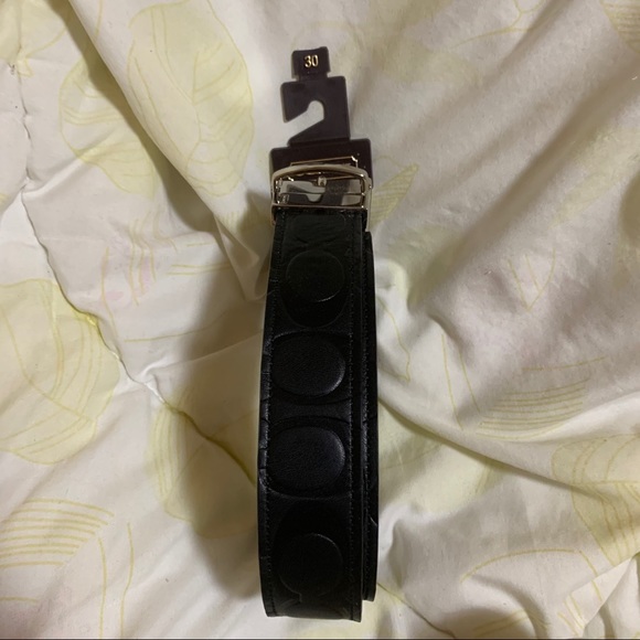 COACH SIGNATURE LOGO F90209 MEN'S REVERSIBLE BELT - Picture 4 of 5